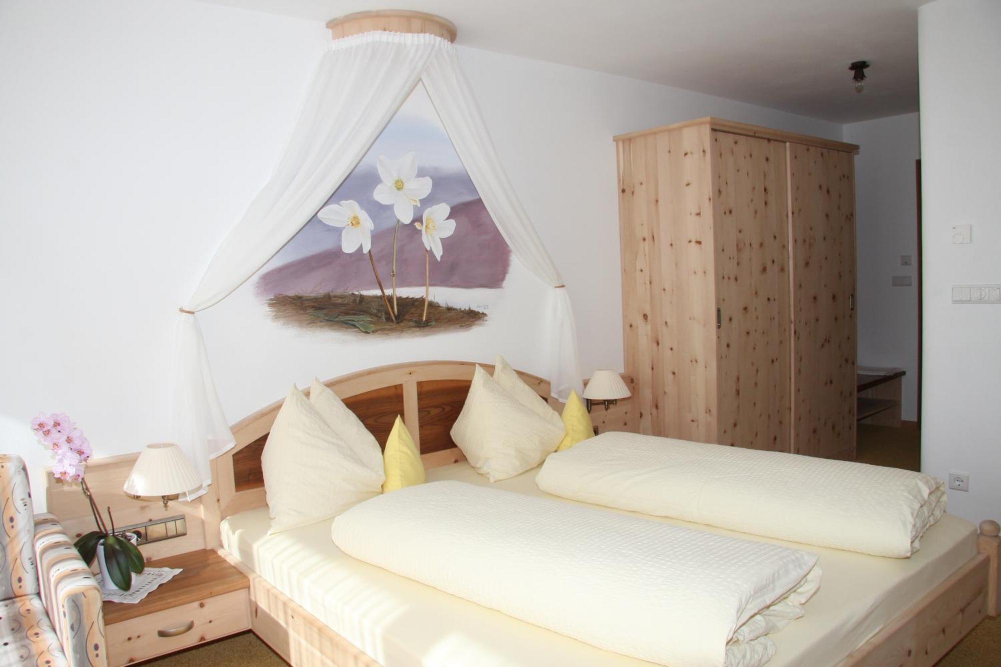 Hotel Restaurant Rosmarie Pfelders Pokoj fotografie